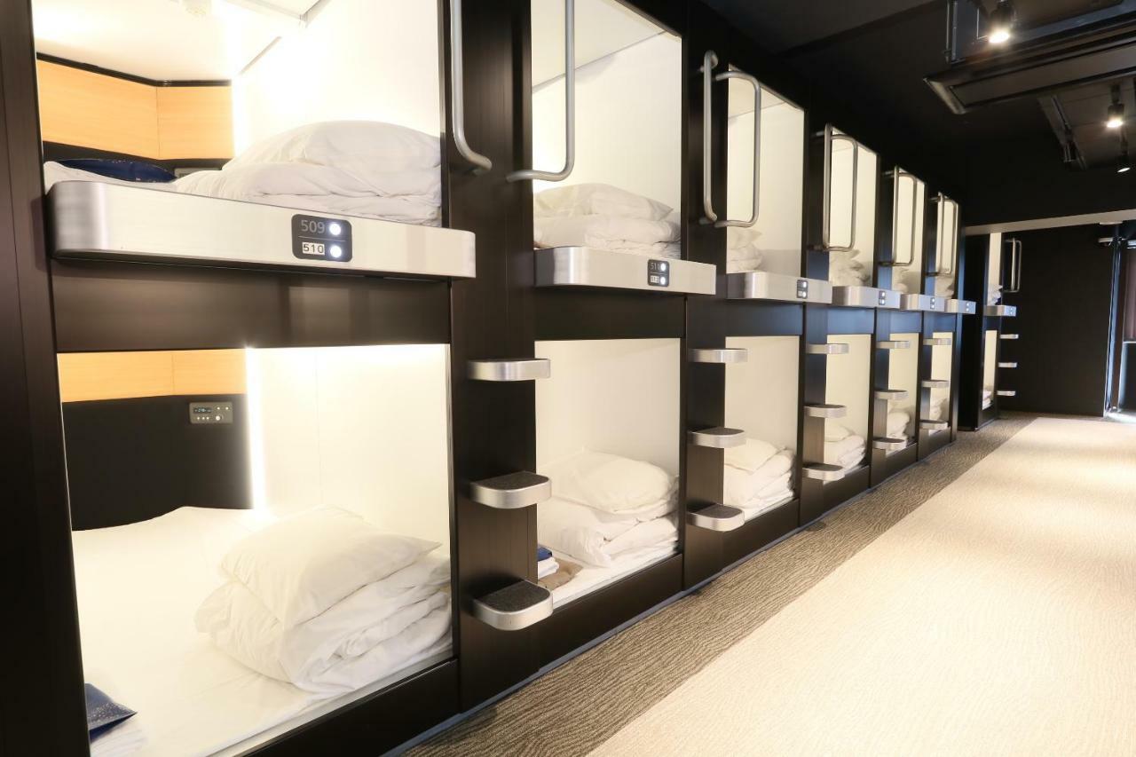 Business Capsule Hotel Lightning Hotel Asakusa Токио Экстерьер фото
