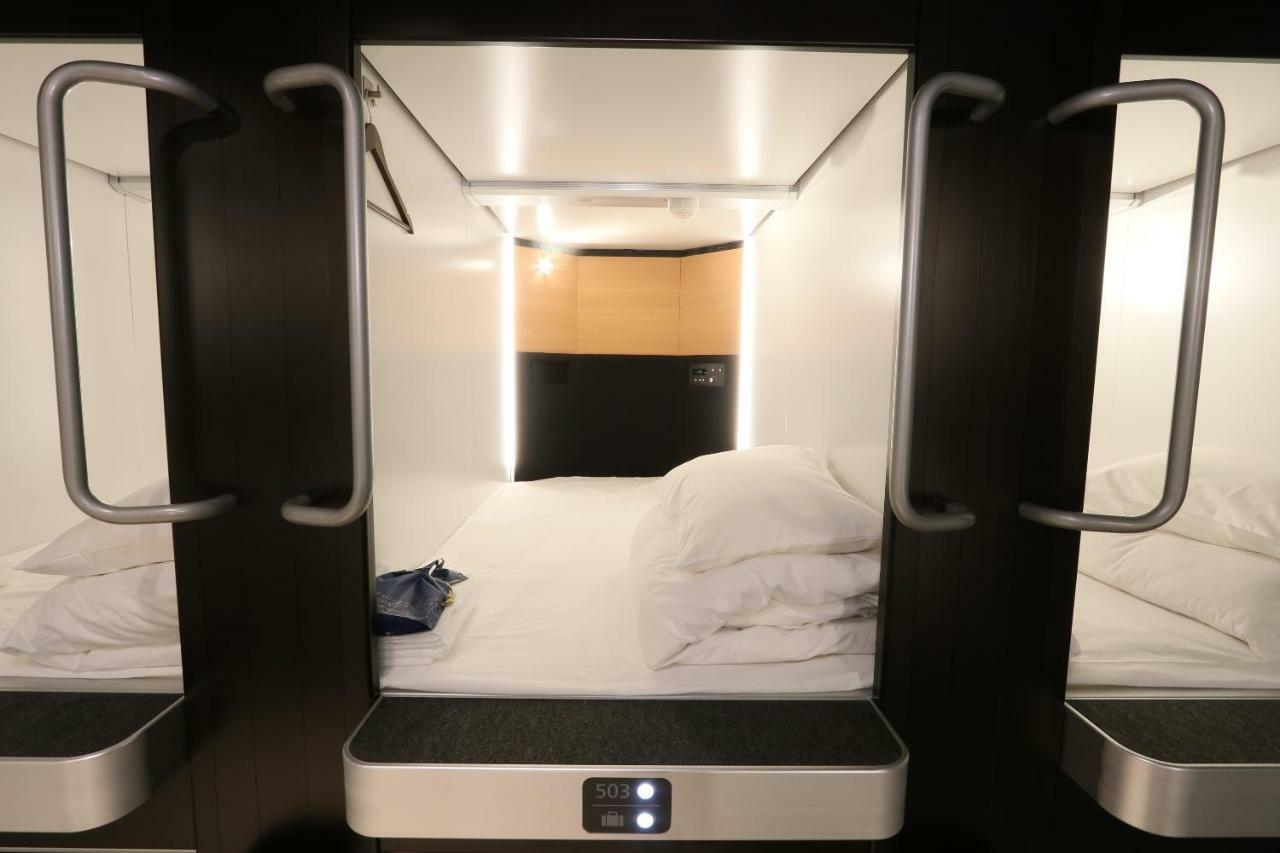 Business Capsule Hotel Lightning Hotel Asakusa Токио Экстерьер фото