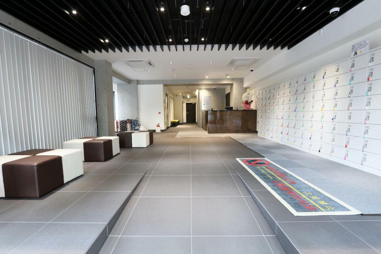 Business Capsule Hotel Lightning Hotel Asakusa Токио Экстерьер фото