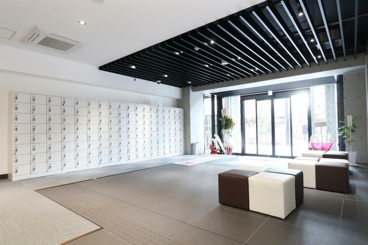 Business Capsule Hotel Lightning Hotel Asakusa Токио Экстерьер фото