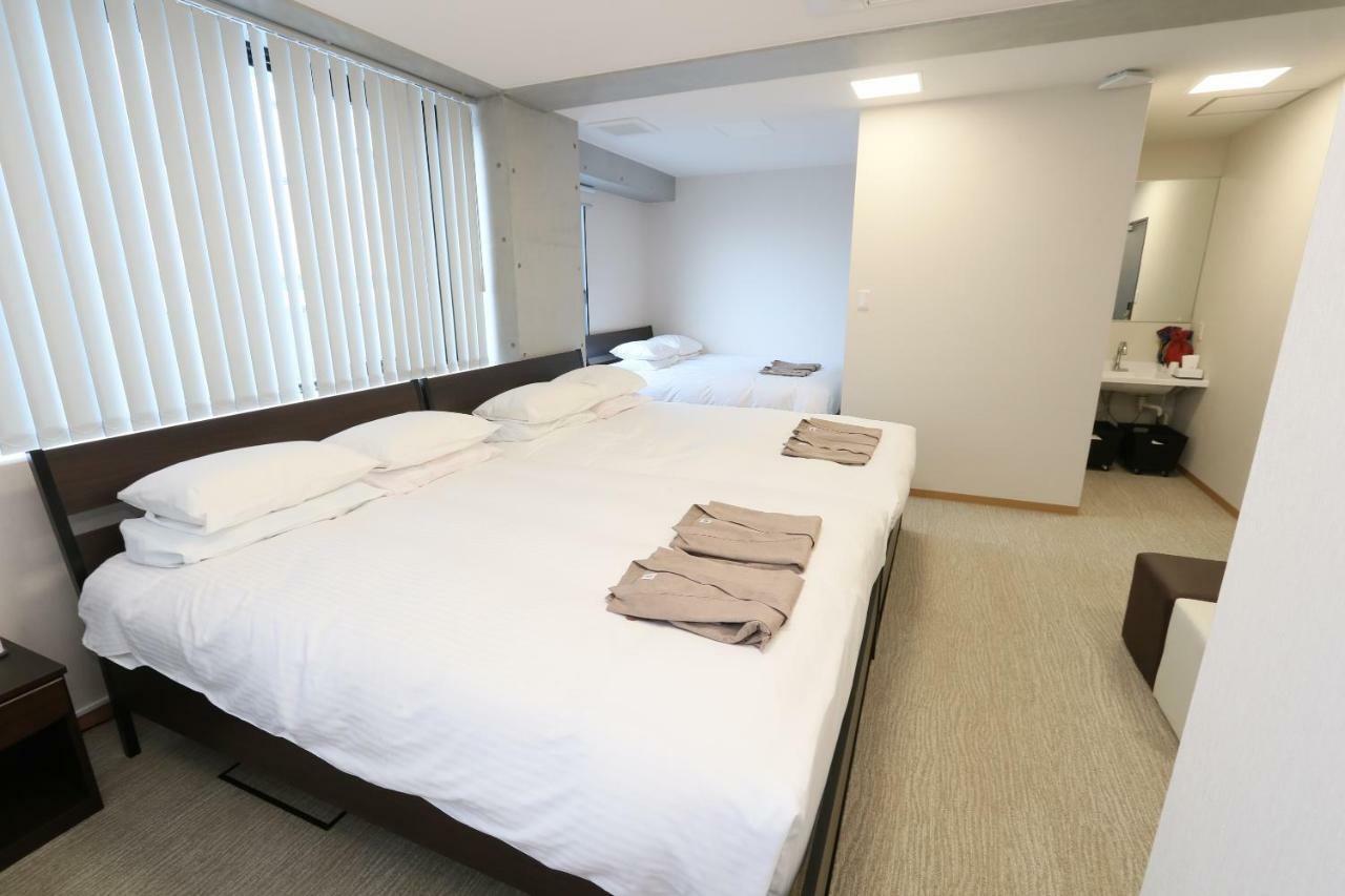 Business Capsule Hotel Lightning Hotel Asakusa Токио Экстерьер фото