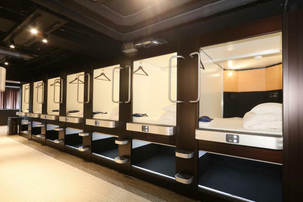 Business Capsule Hotel Lightning Hotel Asakusa Токио Экстерьер фото