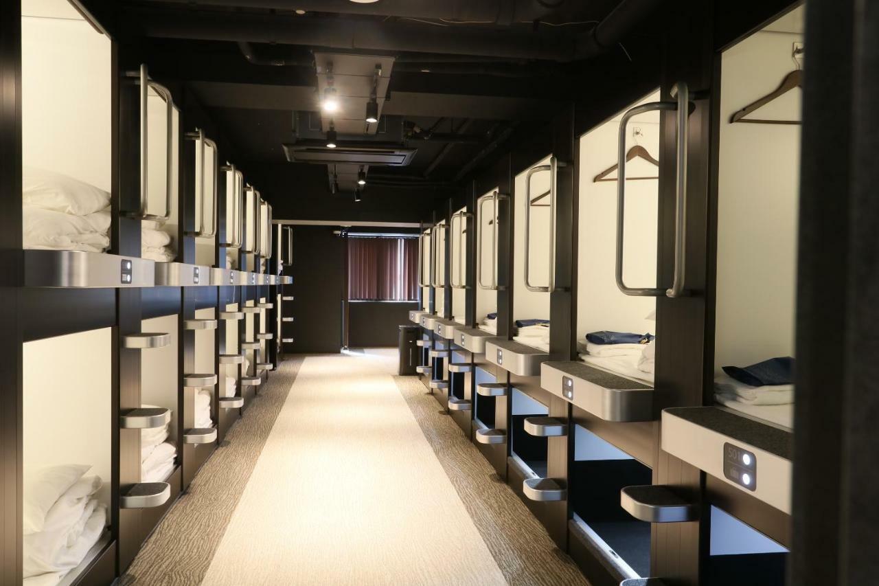 Business Capsule Hotel Lightning Hotel Asakusa Токио Экстерьер фото