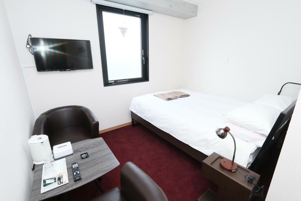 Business Capsule Hotel Lightning Hotel Asakusa Токио Экстерьер фото
