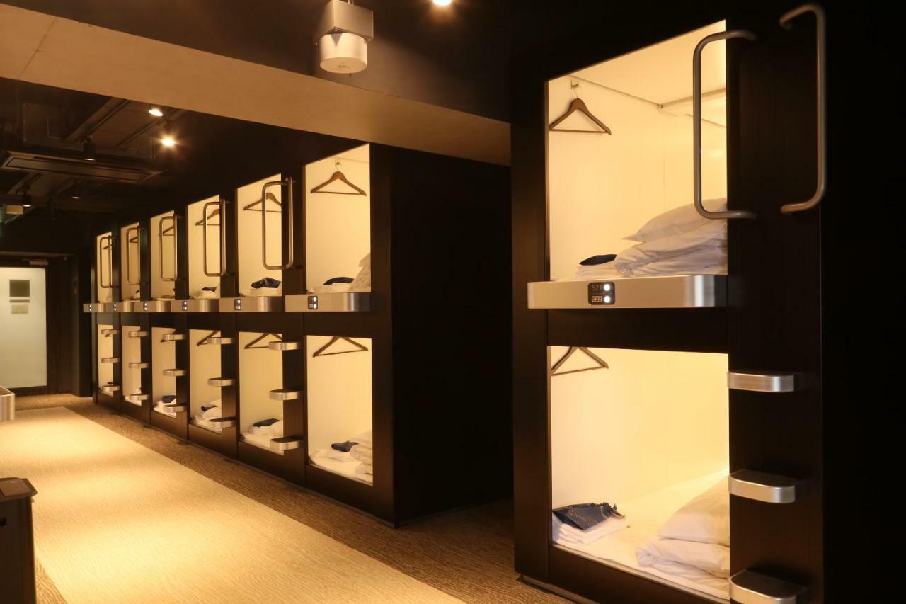 Business Capsule Hotel Lightning Hotel Asakusa Токио Экстерьер фото